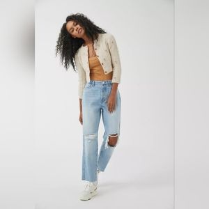 BDG Urban Outfitters High-Waisted Slim Straight Jean – Ripped Light Wash